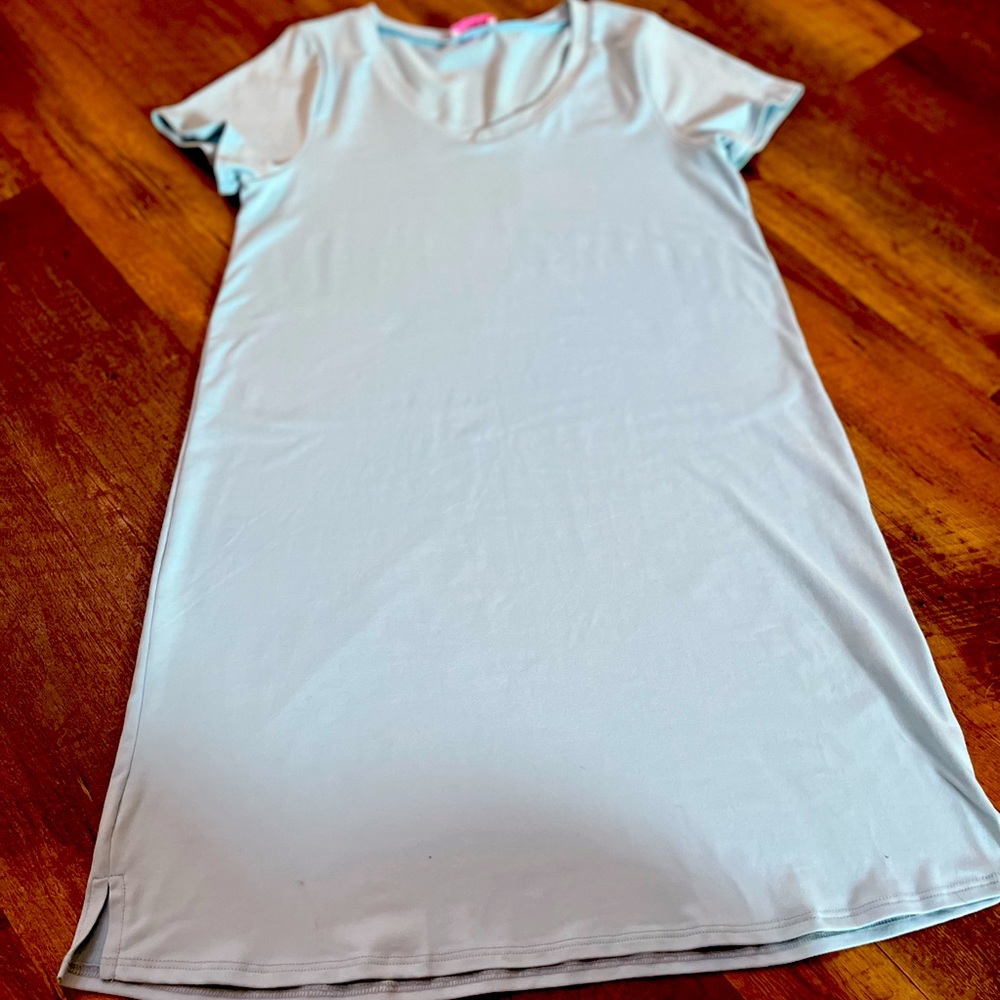 Pink Lily t-shirt dress, never worn